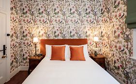 The Russell Boutique 3*